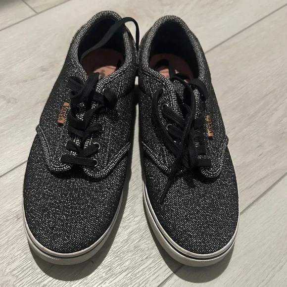 VANS - Picture 3 of 5